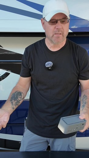 🌐 On the move? See how Nomad Internet empowers @Theriverstonelife to stay connected and productive wherever they go! 🚐✨