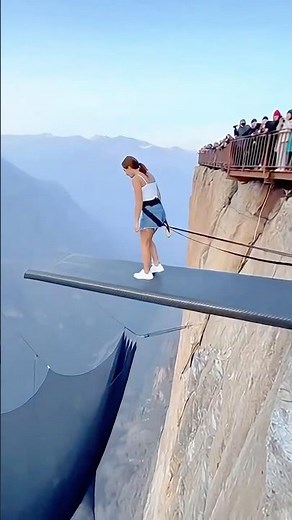 Will he land safely? 💥😱 #CliffJump #EdgeOfLife