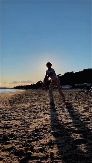 245.anyone else randomly go to the beach in the middle of october #gymnastics #flips #fyp #foryoupage | Colin & Jackson