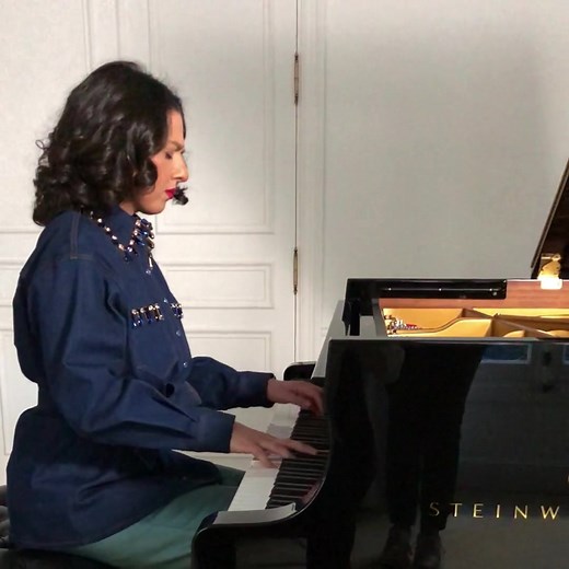 Khatia Buniatishvili offers a contemplative excerpt from Rachmaninoff’s Piano Concerto No. 2 at Steinway & Sons Paris #steinway #piano #pianist #classicalmusic #classicalpiano