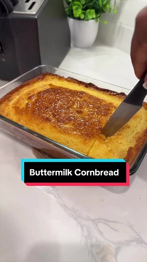 Easy Buttermilk Cornbread Recipe