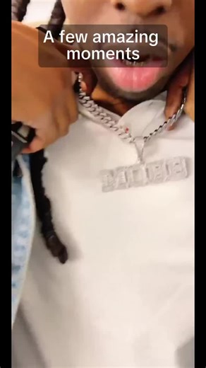 Sneak peek alert! A few moments from my LIVE. Tune in LIVE for the full experience.#tiktoklive #livehighlights