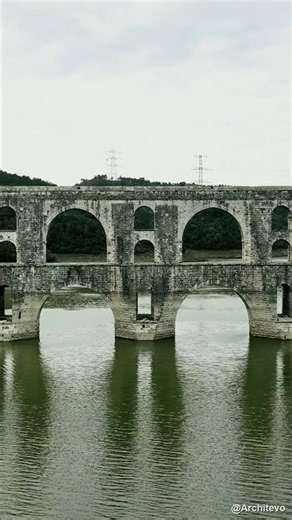 Why Arch Bridges Get Stronger Under Heavier Loads 🌉