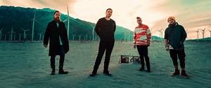 Watch Shinedown Vocalist Brent Smith Go Into The Crowd To Break Up A Fight At Recent Toronto Concert - Theprp.com