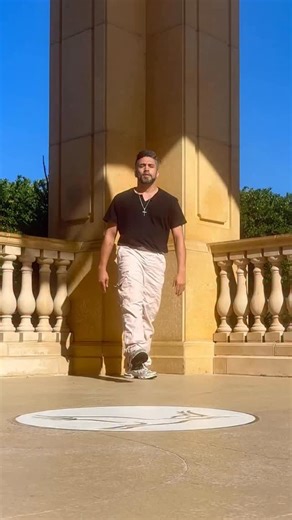 Angel “Staccato” Guzman on Instagram: "#tutorialtuesday Reverse Ladder Combo 🪜 #hiphop #dancetutorial #dancer #groundwork"