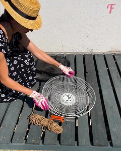 339K views · 2.6K reactions | Even plastic bags can work as effective hanging planters. | Fabiosa Life Stories | Facebook