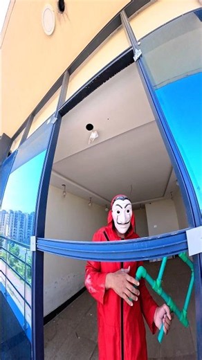 money heist vs hacker rooftop parkour run #moneyheist #rooftop #parkour #moneyhest