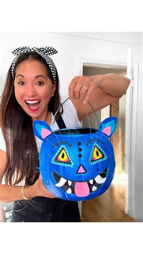 🎃✨ DIY —> The Derpy Pumpkin Pail It’s the perfect accessory to go with this year’s IT costume: K-Pop Demon Hunters 🔥 Whether you’re dressing up as Rumi or a Saja Boy, this series isn’t just huge — it’s taking over Halloween night. Trust me, everyone’s going to know exactly who you are when you show up with this themed trick or treat pail! 🩵💥 Here’s how I made it (for under $10!): 🖌️ Prime your $2 plastic pumpkin pail (mine’s from Walmar!) 🎨 Paint it with metallic blue paint — I used one fr