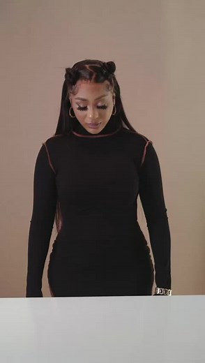 Hey Guys!!! I’m really excited about the Mugler’s Alien Goddess, which I can refill at home with its refill bottle. Now I don’t have to throw away the empty bottle because the Mugler bottles are refillable!!! And so easy to do so aswell! AND fun fact, this way @muglerofficial preserve 1.5M bottles per year! I’m all for contributing to saving the planet while I smell amazing! 😍 #RefillYourBottle #BornRefillable #AlienGoddess #NewFragrance #paidpartnership 🎥 @studiocherise Hair by @revenge_beaut