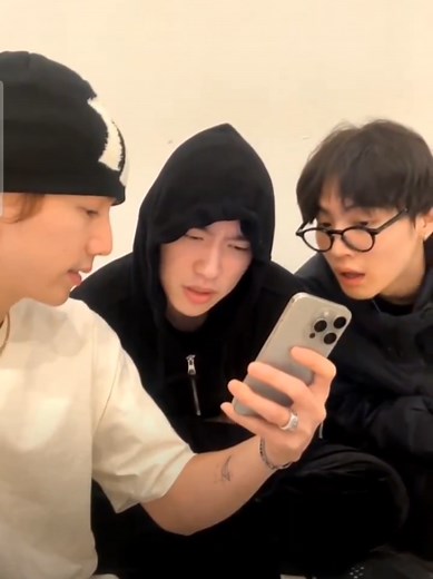 GOT7 เต้นเพลง Python กับแก๊งชราไลน์