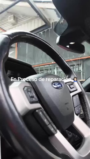 Ford F150 en proceso de reparación de Sunroof 👩🏻‍🔧🦾