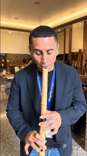 Amazing Shakuhachi by the master, Rodrigo Rodriguez