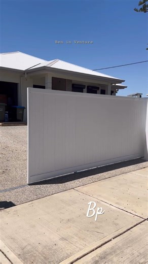 PVC SLIDING GATE #frontyarddesign #pvcpanel #pvcfencing