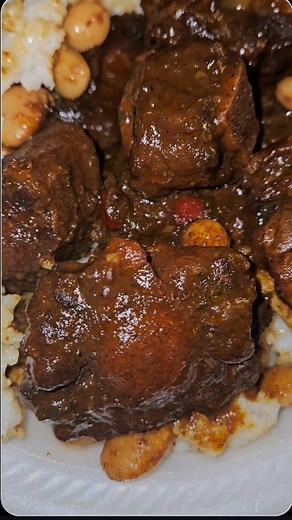 phillyboyjay🥫🍔🍨🍫 | Jamaican oxtails recipe available soon on phillyjaycooking.com | Instagram