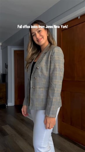 Upgrade your style game this season with our Lexington Jeans – absolute wardrobe must-haves. Check out how @ohhpauli rocks it! ✨ | Jones New York