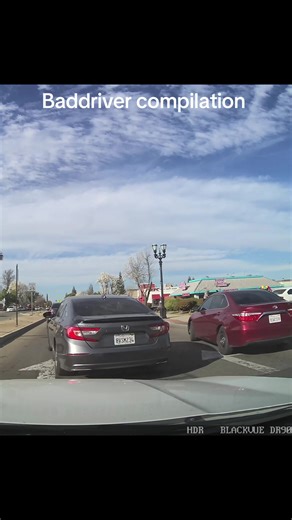 Learn to drive correctly #instantkarma #fyp #instantkarmadriving #dashcam #baddriversoftiktok #dashcamvideos #baddriver #karma #559 #fresno