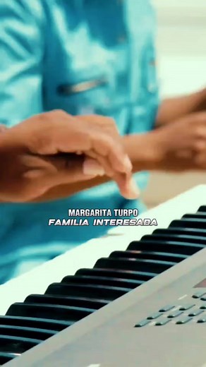 Traditional Peruvian Huayno Music Performance by Margarita Turpo