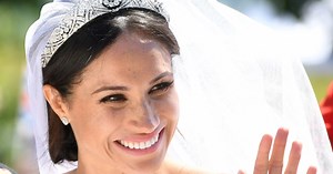 Erzsébet utálta Meghan esküvői kiegészítőjét: a királynő élesen kritizálta a szóban forgó darabot