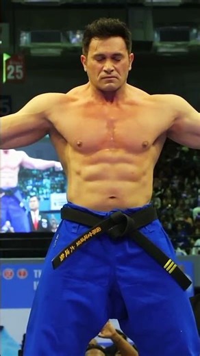 Normal hold vs King of hercules hold 💪 #shorts #strong #strongman