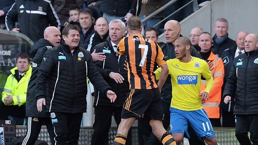 Throwback to one of the most bizarre moments in football - When Alan Pardew headbutted David Meyler! 😳 | Soccer AM