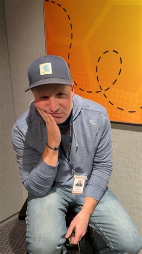 Friday Eve with PMB 🐝 Notice anything different about the studio? 👀 | B101 Philly