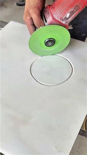 Mastering the Perfect Circle Cut in Tile: Pro Tips! 💎📐
