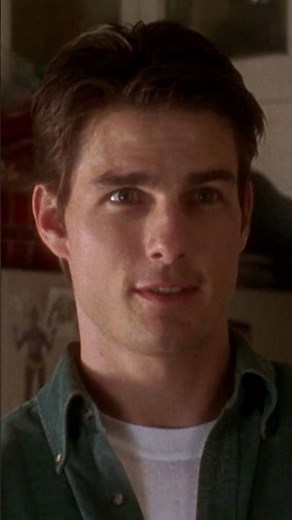 Jerry (Tom Cruise) Is Impressed With Dorothy’s Dress 👀 😘 #JerryMaguire (1996) | TNT