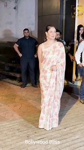 Kareena Kapoor looking gorgeous in saree | Bollywood Bliss
