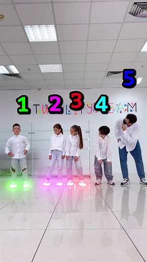 WHO IS BEST DANCER ? 😨🔥 TUZELITY SHUFFLE 😎 NEON MODE !! | shuffle dance