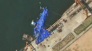 Corée du Nord: trois responsables d'un chantier naval arrêtés après le lancement raté d'un destroyer
