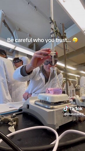 It was perfect... 🥲 #queensuniversity #chemistry #science #titration #university A titration is an analytical chemistry technique used to determine the concentration of an unknown solution by reacting it with a solution of known concentration. In a typical titration, the known solution (called the titrant) is placed in a burette, while the unknown solution is placed in a flask below. The titrant is added slowly so the reaction can be carefully monitored and stopped at the correct point. An indi