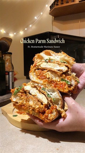 Chicken Parm Sandwich with Homemade Marinara Sauce 🍅💌✨#chickenparm #samdwichrecipes #marinarasauce