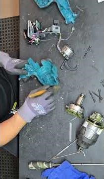Makita 40V Max XGT Impact Wrench (TW001G) DIY Repair | Stator, Switch & Regreasing Part 02