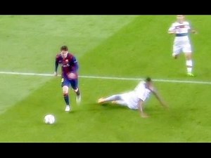 Messi GOL deixando Boateng no chão
