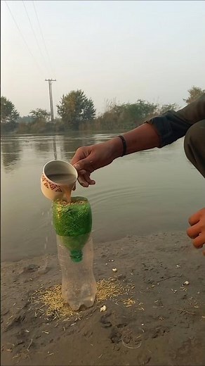 I found a water hack 😲💧#survival #waterfilter #lifehack #outdoor