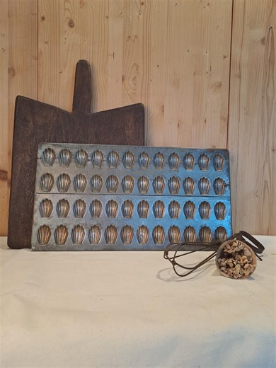 Vintage French Madeleine Mold. Metal Baking Pan for 48 Small Shell Cookies. - Etsy