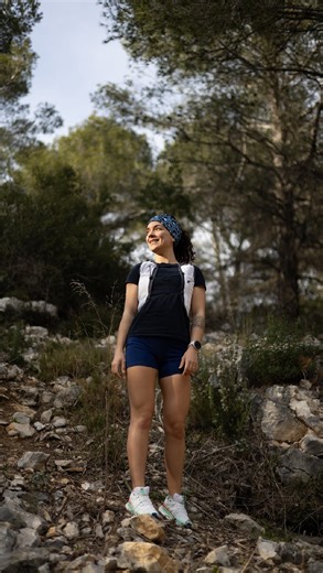 Manon | Ta kiné & coach trail au féminin on Instagram: "Avouez, vous aussi vous avez + de shorts noirs que de couleur non ? 😅 Que ce soit pour la transpi, les règles ou les fuites urinaires, c’est clair que c’est rassurant de savoir que le noir « cache » tout ça… En tout cas si tu portes du noir pour tes fuites urinaires, on va y remédier ensemble car à partir de mardi le programme Dry Run Club ouvre ses portes 🥰 Ensemble, on va travailler sur ton renfo, ta mobilité et ta programmation de cour