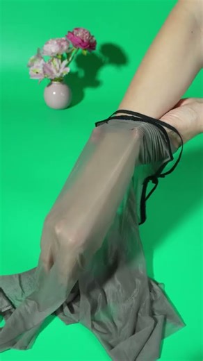 Ultra-thin shiny gray seamless pantyhose #legs #beauty#nylon#stockings#fashion#pantyhose