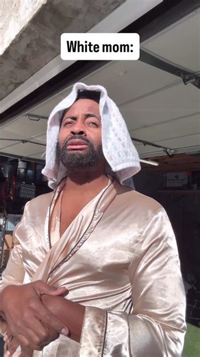 Vybzkeem on Instagram: "Suburban mom VS Jamaican mom🇯🇲🤣… I will be live in Queens New York this Valentine’s Day for a Stand-up special🔥🔥🔥 Ticket link in my bio‼️🔥🔥🔥🔥"