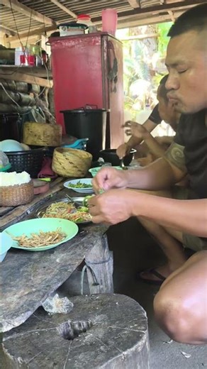 พี่จ่าพาเพลิน | กิน อร่อย พัก สบาย ในป่าลึก៧🌴🌴🌲🌲#jungle #cooking #nature #food #foodie#chef