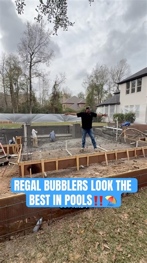 Regal Bubblers Look The Best In Pools‼️⛱️ #custom #construction #regalpoolshouston #pool #yt