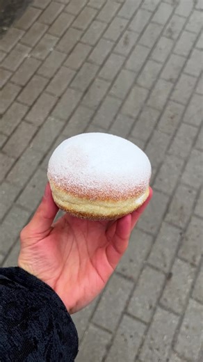 Tłusty Czwartek 😍 Który Sklep ma Najlepszego Pączka? 🍩Porównujemy cenę, jakość, rozmiar oraz smak ✅ Ile dziś zjecie pączków? #dc #dlaciebie #testing #tlustyczwartek