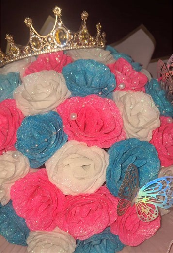 卒業式3月10日以降の方限定‼️卒業式のお花まだ間に合います✨️思い出が沢山詰まった最後の大切な日をキラキラのお花でお祝いしてみませんか？💭💞#サプライズ #グリッターローズ #花束 #卒業 #卒業式