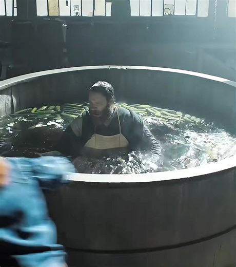 𝑨𝒏 𝑨𝒎𝒆𝒓𝒊𝒄𝒂𝒏 𝑷𝒊𝒄𝒌𝒍𝒆 (2020) 📽🍿 ✨ Seth Rogen delivers a hilarious and heartfelt dual performance in _An American Pickle_, where Herschel Greenbaum, a Jewish immigrant brined for 100 years, wakes up in modern-day Brooklyn and bonds with his great-grandson while navigating family legacies, cultural clashes, and viral fame. #AnAmericanPickle #FamilyLegacy #PickleComedy #JewishHeritage #ModernVsTradition #ComedyDrama #FeelGoodMovies #2020Cinema #addsonreels #movie #MustWatch | Pop Up 