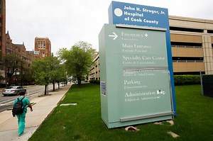 $6.75M medical malpractice settlement proposed in lawsuit against Cook County’s Stroger Hospital by patient left paralyzed