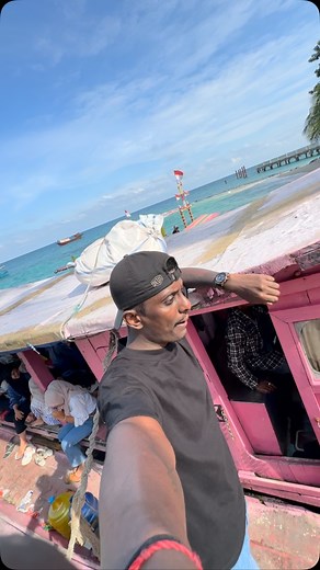 4.5K views · 2.9K reactions | Apa pun profesi nya tetap kerja #lawak #komedi #anakmedan #anakmedanhits #anakmedankeren #viralindonesia #viralinstagram #viralvideos #viralpost❤️ #viralvideos❣️#viralvídeo #viralmeme #viralmemes #viralreels | Aditya Krisna | Facebook