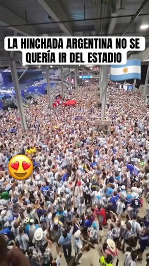 Una hora después del partido, el estadio seguía lleno 😍 #futbol #messi #argentina #worldcup