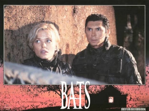 Sinopsis Film Bats (1999): Teror Maut Kelelawar Mutasi - Dafunda.com
