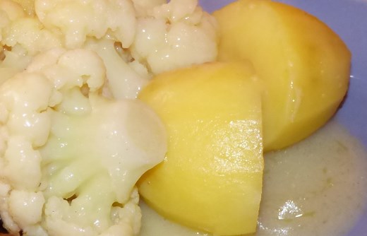 Blumenkohl mit weißer Soße - Lieblingsrezept von Oma
