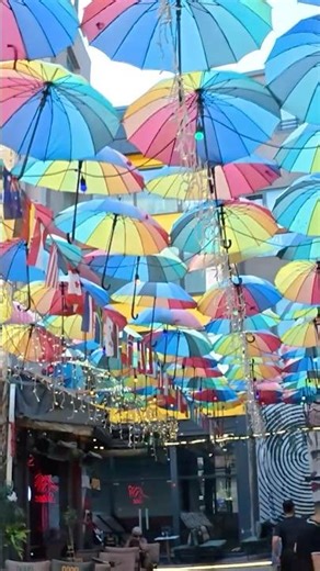 Karaköy Istanbul Vibes | Lively Cafés & Bars #Shorts